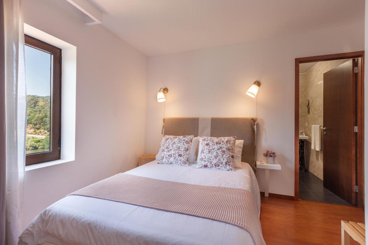 Casa Do Rio Holiday home Escamarao